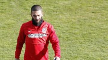 Arda Turan, baja de última hora para la vuelta contra el Athletic