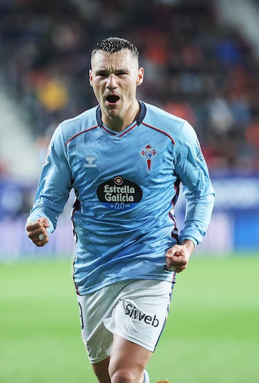 Tras jugar tres temporadas con el Brujas (2022-2025) fichó por el Celta de Vigo, equipo en el que juega en la actualidad. 