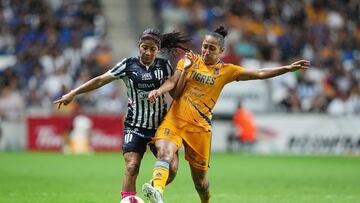 (L-R), Alejandra Calderon of Monterrey and Sandra Stephany Mayor of Tigres during the game Monterrey vs Tigres UANL, corresponding to day 16 of the Torneo Clausura Grita Mexico C22 of Liga BBVA MX Femenil, at BBVA Bancomer Stadium, on April 25, 2022.
<br><br>
(I-D), Alejandra Calderon de Monterrey y Sandra Stephany Mayor de Tigres durante el partido Monterrey vs Tigres UANL, correspondiente a la jornada 16 del Torneo Clausura Grita Mexico C22 de la Liga BBVA MX Femenil, en el Estadio BBVA Bancomer, el 25 de Abril de 2022.