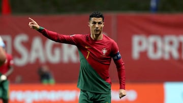 Cristiano Ronaldo busca poder levantar su primera Copa del Mundo en Qatar.