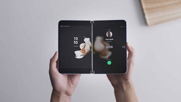 Microsoft podr¨ªa tener un dispositivo con tres pantallas plegables