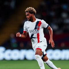 Senegal arrasa Francia y se lleva a Mbaye y a Sarr