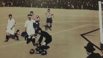 Portero nacido en Cádiz a comienzos del Siglo XX (en 1903), estuvo dos temporadas vistiendo la camiseta rojiblanca antes de cruzar de acera y militar en el Madrid. Estuvo una única temporada defendiendo el marco madridista, pero apenas tuvo oportunidades: jugó la mayoría de partidos amistosos. Posteriormente estudió ingeniería en el ICAI.