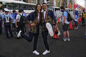 Antes del desfile toda la delegación compartió a las afueras del estadio Nacional de Tokio.