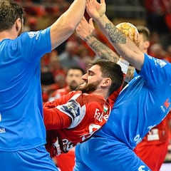 Fabregas y los ‘españoles’ amenazan al Barça en Europa