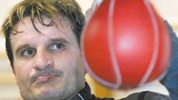 <b>CASTILLEJO</b>. la derrota ante De la Hoya es una espina que me quiero quitar.