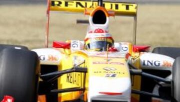 El alemán Adrián Sutil (Force India) ha conseguido el mejor tiempo en la sesión de entrenamientos libres del Gran Premio de Italia, que se disputa este fin de semana en el Autódromo de Monza y en la que Fernando Alonso (Renault) ha quedado tercero y Jaime Alguersuari (Toro Rosso) decimoséptimo.