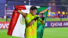 Santiago López fue de villano a héroe