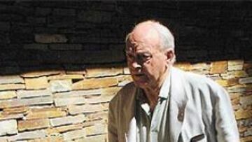 <b>MI HISTORIA</B>. "Siempre estará unida a la pelota. Mi pensamiento sigue siendo de futbolista. Tengo los mismos horarios que cuando jugaba".