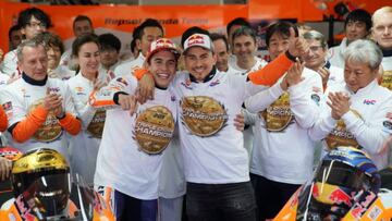 Honda celebra la triple corona en el GP de Valencia 2019.