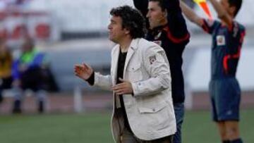 <b>CUMPLIENDO. </b>Juanma Lillo, en el partido ante el Mallorca.