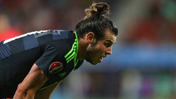 Gareth Bale toma aire.