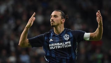 Ibrahimovic's tender side shown before Galaxy game ceremony