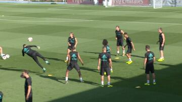 Genial 'tontito' del Madrid... ¡ojo al vuelo de Keylor Navas!