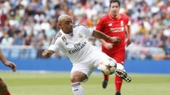 'Cañoncito' Roberto Carlos brilla en el Corazón Classic Match