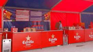 <b>AZUL Y GRANA. </b>Tampoco faltará la cerveza para animar la fiesta.