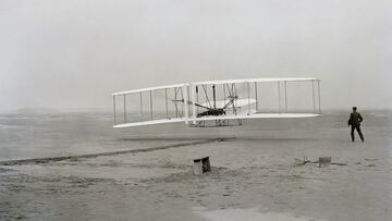 120 years ago, the Wright brothers achieved what no one else had until then, inaugurating a new age. Every 17 December their accomplishment is commemorated.