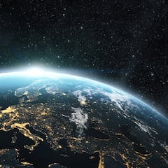 Giant mirrors in space? Why astronomers are worried about this California-based startup’s idea for more daylight