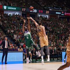 El Barça toma el Carpena y recupera el factor cancha