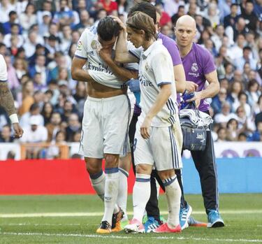 Real shift focus to Bayern game with Pepe and Varane absent