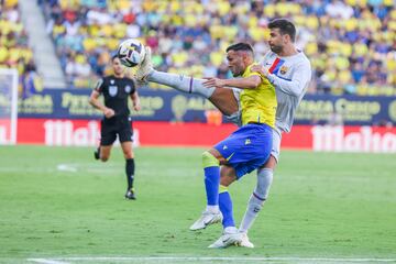 Piqué y Lucas Pérez.