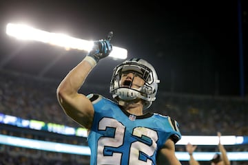 McCaffrey superó las 1,000 yardas terrestres con los Carolina Panthers.