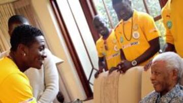 Gyan, ayer con Mandela.