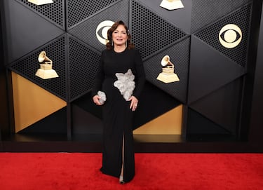 Gloria Estefan posa en la alfombra roja.