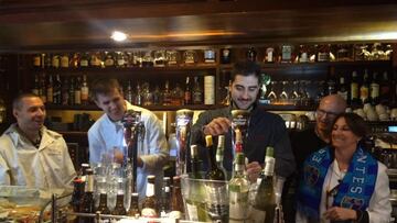 El Estu, detrás de la barra: así tiran las cañas los colegiales