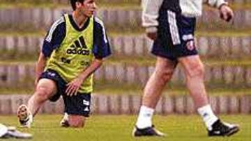 Carlos Lorenzana y Raúl, durante un entrenamiento de la Selección.
