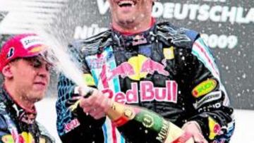 <b>EXULTANTE. </b>Webber celebrando su triunfo.