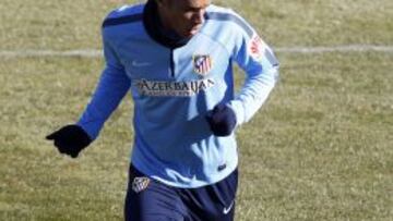 EJERCITÁNDOSE. Miranda, en un momento de la sesión de entrenamiento de ayer.
