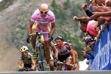 Ganó el Giro en 1998 y al mes siguiente se adjudicó el Tour. Es el último corredor que ha logrado ese doblete. En 1999 fue expulsado por hematocrito alto.