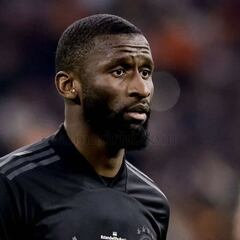 Rüdiger reina entre centrales