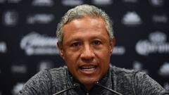 Roberto Hernández enfureció contra el arbitraje en Toluca