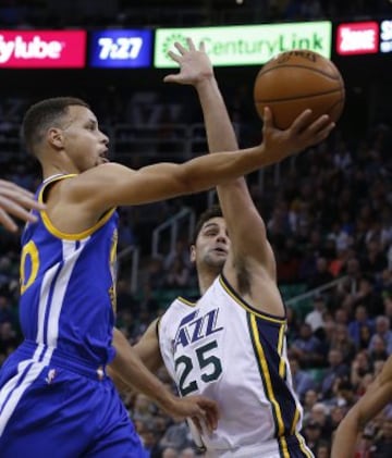 Stephen Curry y Raúl Neto.