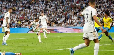 El jugador malagueño anotó el primer tanto del encuentro.