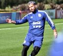 Agüero vuelve a entrenar con normalidad