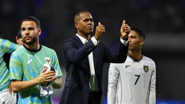 Dos campeones de Europa se suman al proyecto de Henk ten Cate: Patrick Kluivert y Clarence Seedorf aportarán experiencia y prestigio al sueño mundialista.