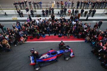 El circuito de Montmeló fue el escenario elegido por Toro Rosso para presentar su nuevo monoplaza para esta temporada.