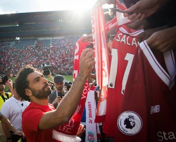 Mo Salah, happy to attend fans - in moderation!