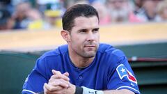 Los Texas Rangers han retirado el legendario n&uacute;mero 10 del ex jugador Michael Young, quien fue uno de los grandes capitanes en la &eacute;poca de los 2000.