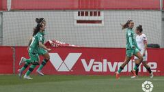 Tatiana Pinto celebra el 1-2 del Levante ante el Sevilla en la jornada 20 de la Liga F.