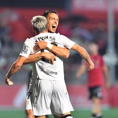 Kevin Sánchez da el pase al Cartagena