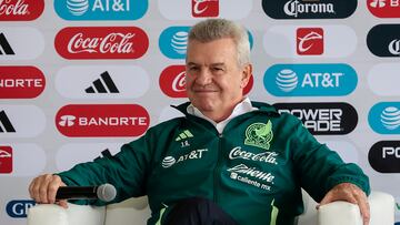 MEX4804. CIUDAD DE MÉXICO (MÉXICO), 01/08/2024.- El entrenador de fútbol Javier Aguirre, habla durante su presentación como nuevo director técnico de la Selección Nacional de Fútbol, este jueves en la Ciudad de México (México). EFE/José Méndez