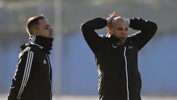 El Oviedo regresa sin novedades