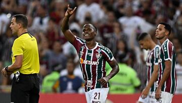 Jhon Arias, incontrolable: doblete en goleada de Fluminense a River