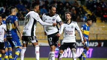 Futbol, Everton vs Colo Colo.
Fecha 16, campeonato Nacional 2022.
El jugador de Colo Colo Gabriel Suazo, centro, celebra su gol contra Everton junto a Martin Lucero durante el partido de primera division disputado en el estadio Sausalito de Vina del Mar, Chile.
01/07/2022
Andres Pina/Photosport

Football, Everton vs Colo Colo.
16th round, 2022 National Championship.
Colo Colo's player Gabriel Suazo, center, celebrates with Martin Lucero after scoring against Everton during the first division match held at the Sausalito stadium in Vina del Mar, Chile.
01/07/2022
Andres Pina/Photosport