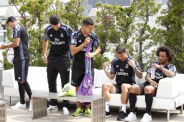 Keylor Navas, Morata, Lucas Vázquez, James y Marcelo fueron los encargados de presentar en Nueva York la tercera equipación del Real Madrid.











