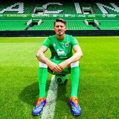 “El Racing supone mucho para mí, lo tuve claro desde el principio”